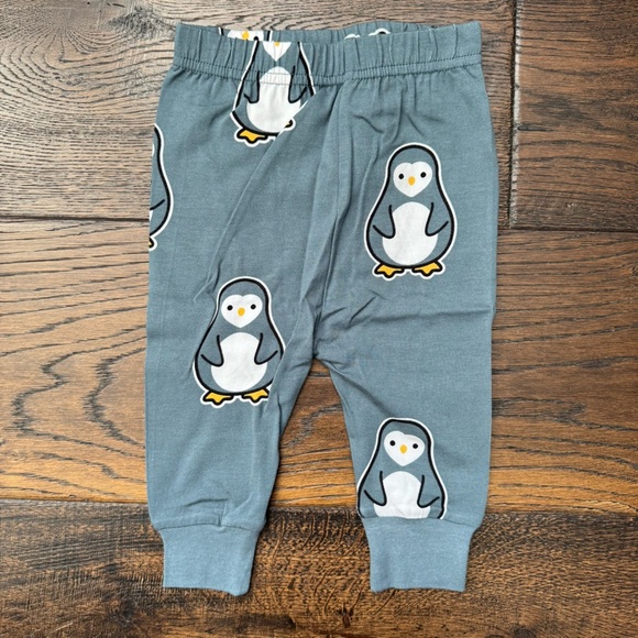 Whistle and Flute Kawaii Penguin Pajama Set - Picture 5 of 7